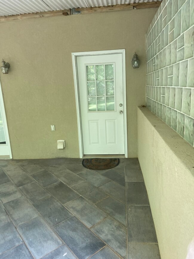 Building Photo - 6309 Chelsea Way