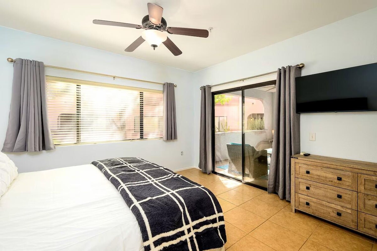 Building Photo - 9455 E Raintree Dr