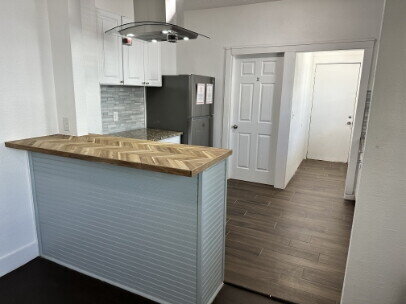 Building Photo - Furnished Private Room w/ Private Bath & Utilities Included