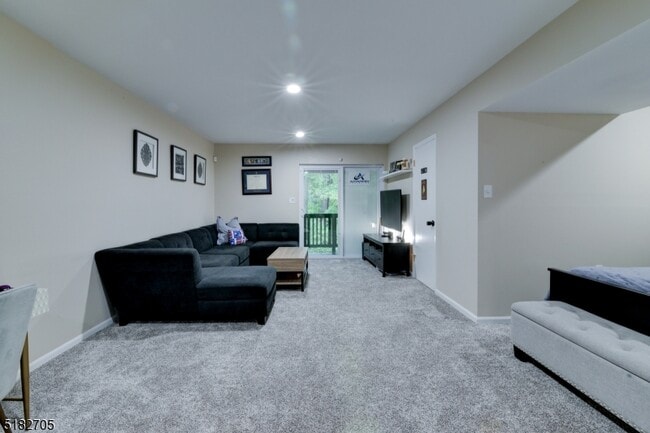 Building Photo - 78 Canterbury Rd