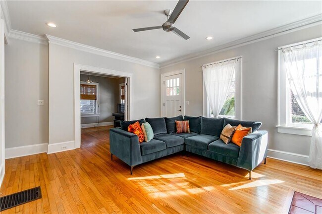 Building Photo - 628 Cooledge Ave NE