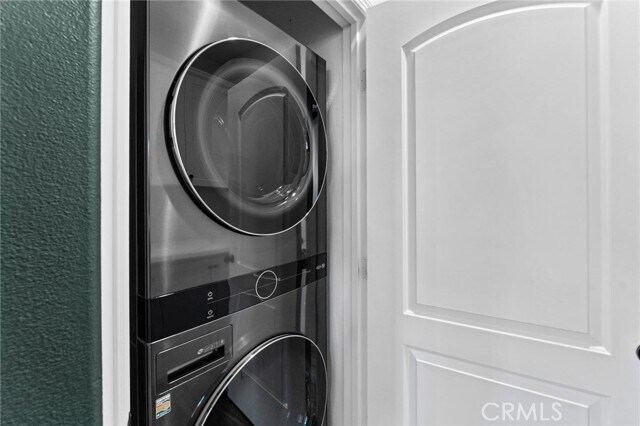 Building Photo - 147 Jaripol Cir