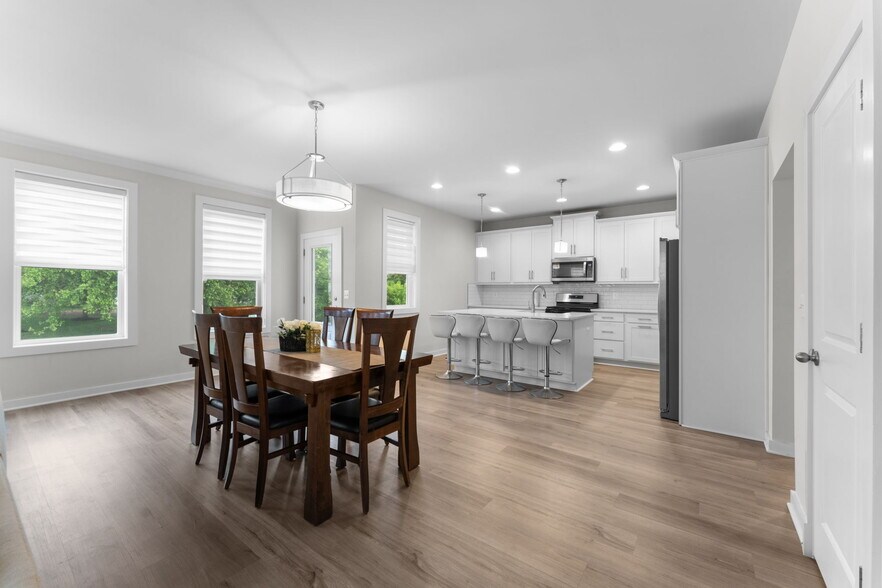 Building Photo - 43822 Jenkins Ln