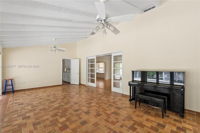 Building Photo - 2514 Granada Blvd