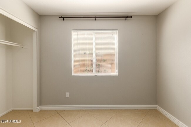 Building Photo - 3212 E Oraibi Dr