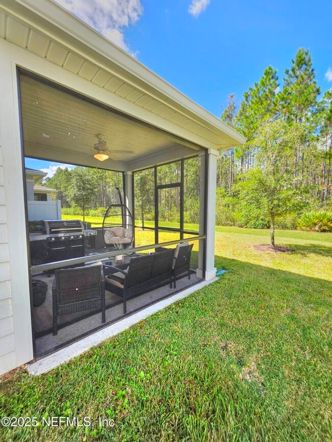 Building Photo - 10366 Benson Lake Dr