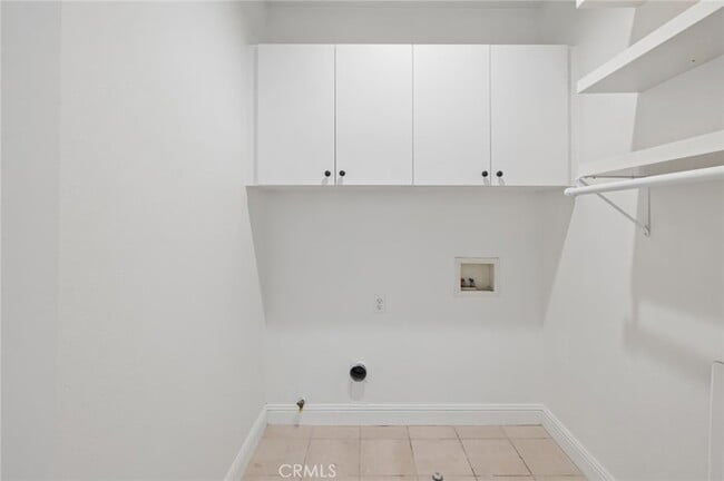 Building Photo - 67 Mandria