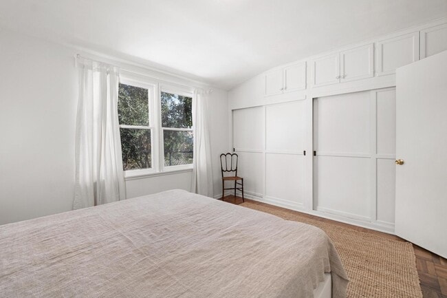 Building Photo - Fully Furnished: Mid-Century w/views of Griffith Observatory in the Hollywood Hills!