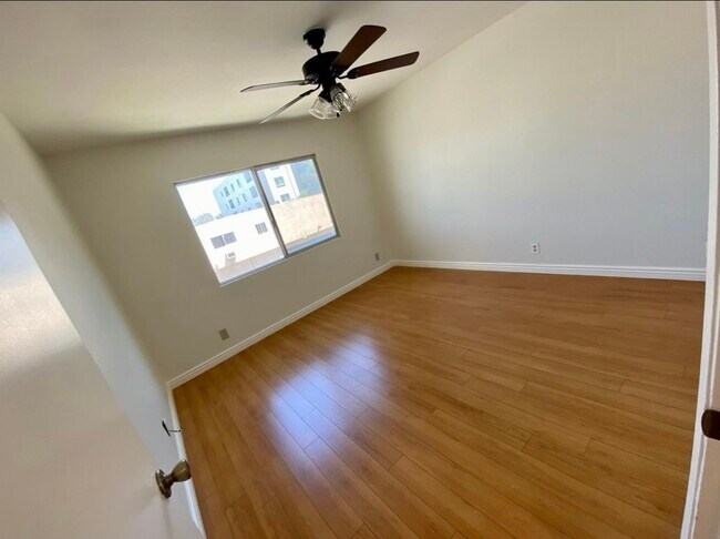 Building Photo - 8020 Langdon Ave