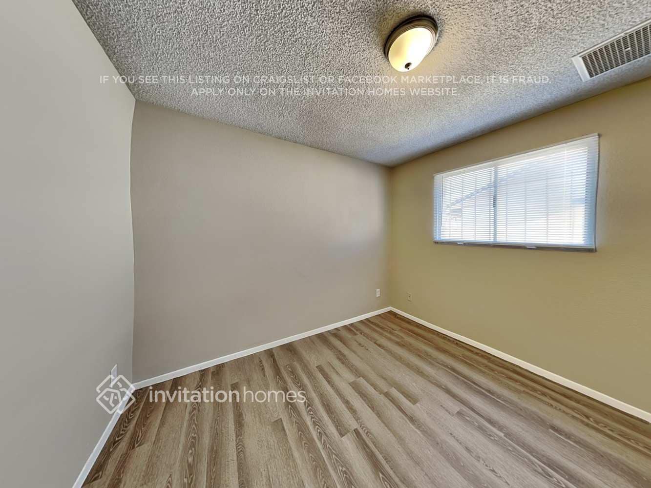 Building Photo - 5410 W Maui Ln