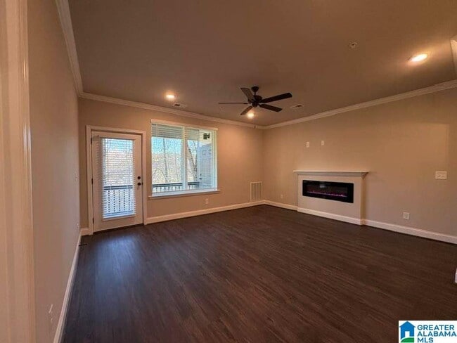 Building Photo - 4421 Lennox Pl