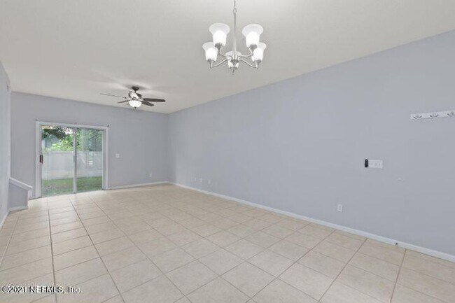 Building Photo - 631 Scrub Jay Dr