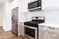 Building Photo - 1426 W Jonquil Terrace