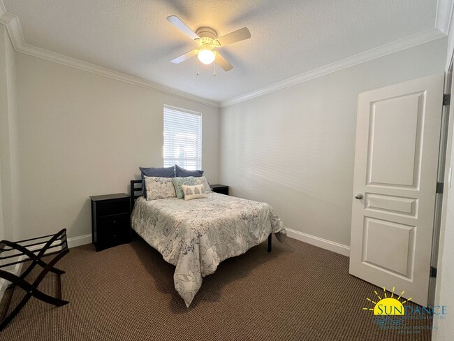 Building Photo - Beautiful Partially Furnished Condo in Downtown Fort Walton Beach!