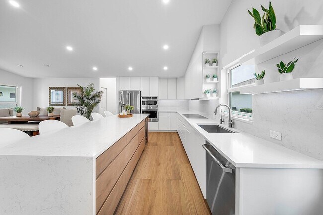 Building Photo - 2721 Neaton Ct