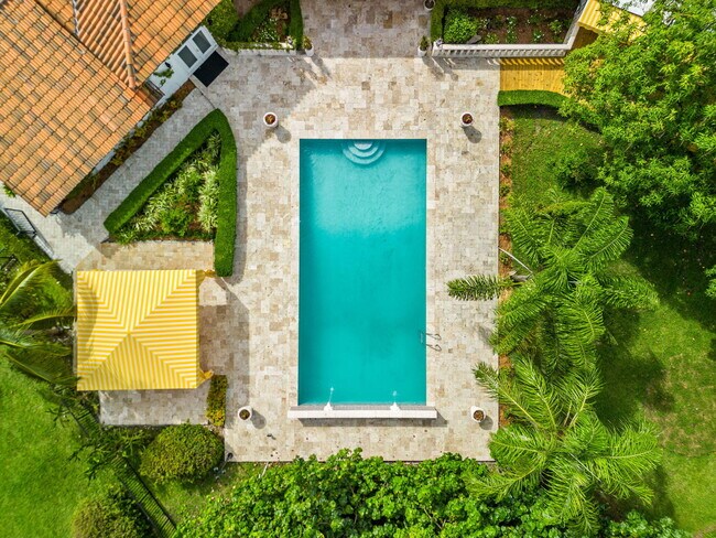 Building Photo - 12300 Old Cutler Rd