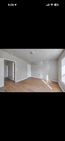 Building Photo - 109 W Logan St