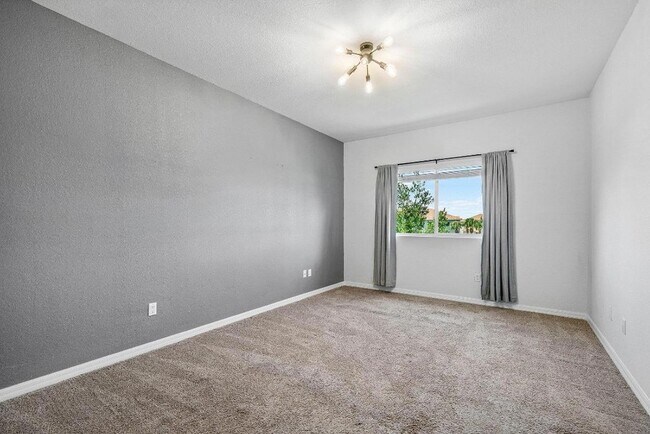 Building Photo - 1198 Paisley Ct