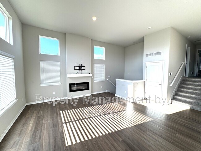 Building Photo - 9788 Crestview Dr