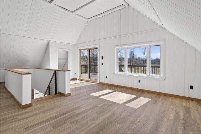 Building Photo - 999 Salmon Creek Rd