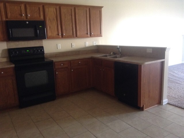 Building Photo - 5525 Stowe Derby Dr