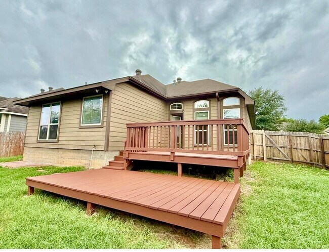 Building Photo - 2007 Timberline Ct