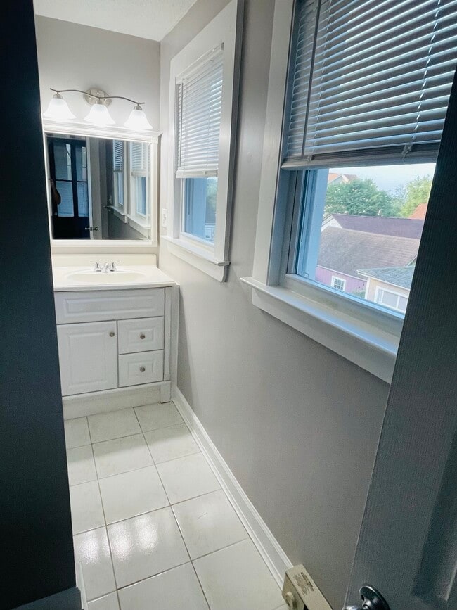 Building Photo - 177 Prospect St