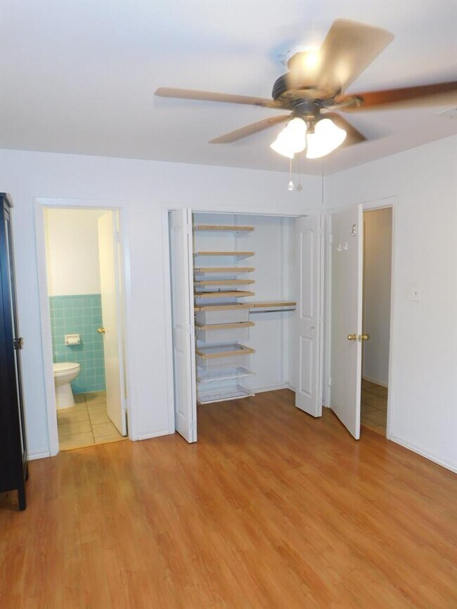 Building Photo - 4805 Sylvandale Dr