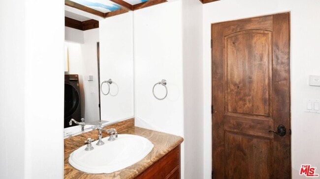 Building Photo - 12841 Landale St