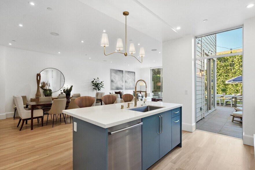 Building Photo - 1268 Lombard St