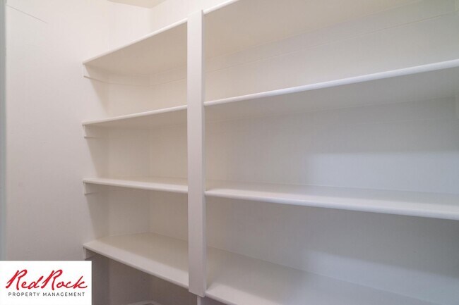 Building Photo - 2801 E 450 N