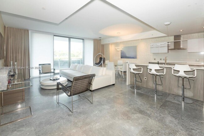 Building Photo - 350 Ocean Dr
