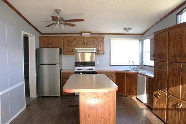 Building Photo - 8644 Dustin Dr