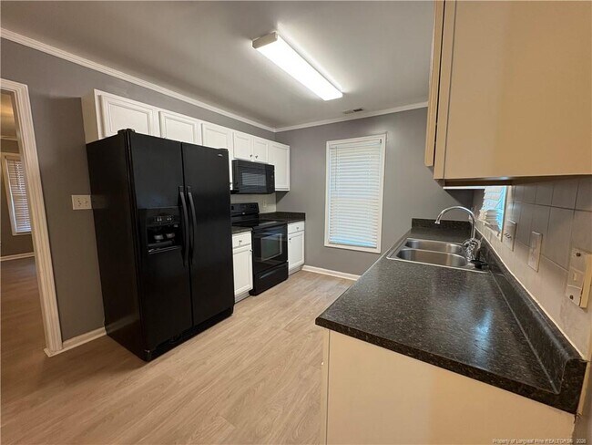 Building Photo - 1227 Chimney Swift Dr
