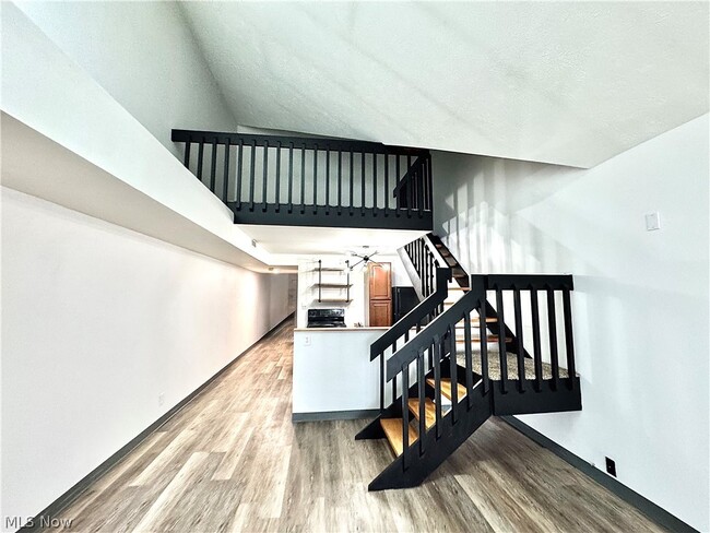 Building Photo - 1900 Grove Ct