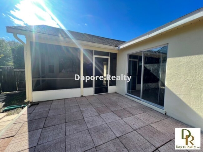 Building Photo - NICE, MUST SEE 3 Bed, 2 Bath, Screen Porch...
