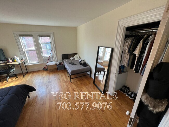 Building Photo - 25 Linwood St