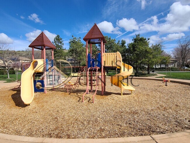 Building Photo - Executive Single Story Rental in Gated Serrano Community!