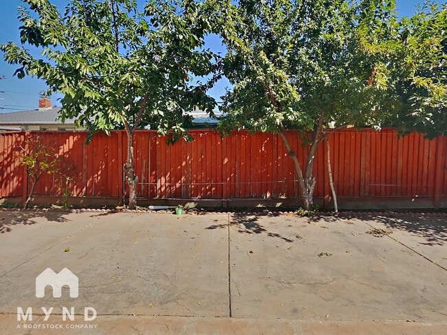Building Photo - 133 Orchard Park Pl