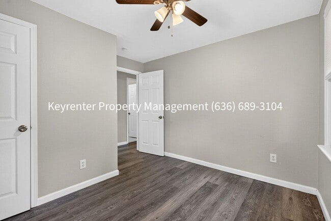 Building Photo - Fully Renovated 2BR/1BA Home for Rent