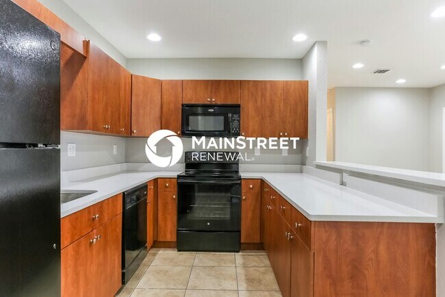 Building Photo - 3 Bedroom Pet-Friendly Home in Hollywood, ...