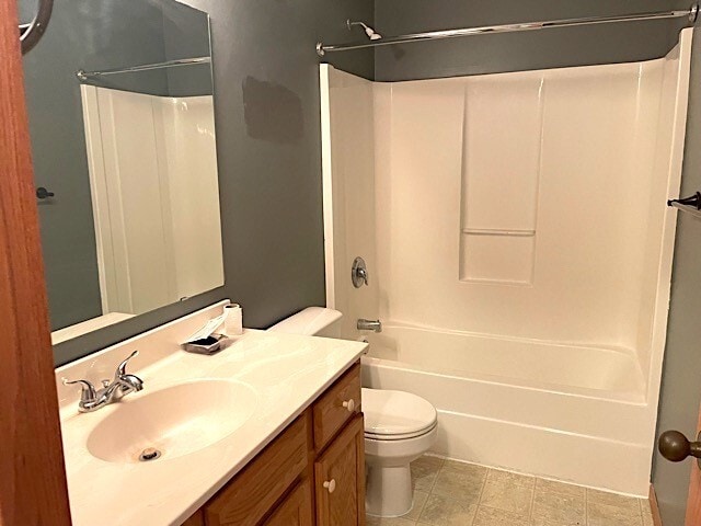 Building Photo - 707 E 7th St