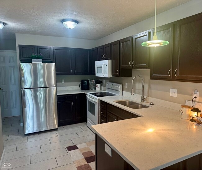 Building Photo - 8362 Enclave Blvd