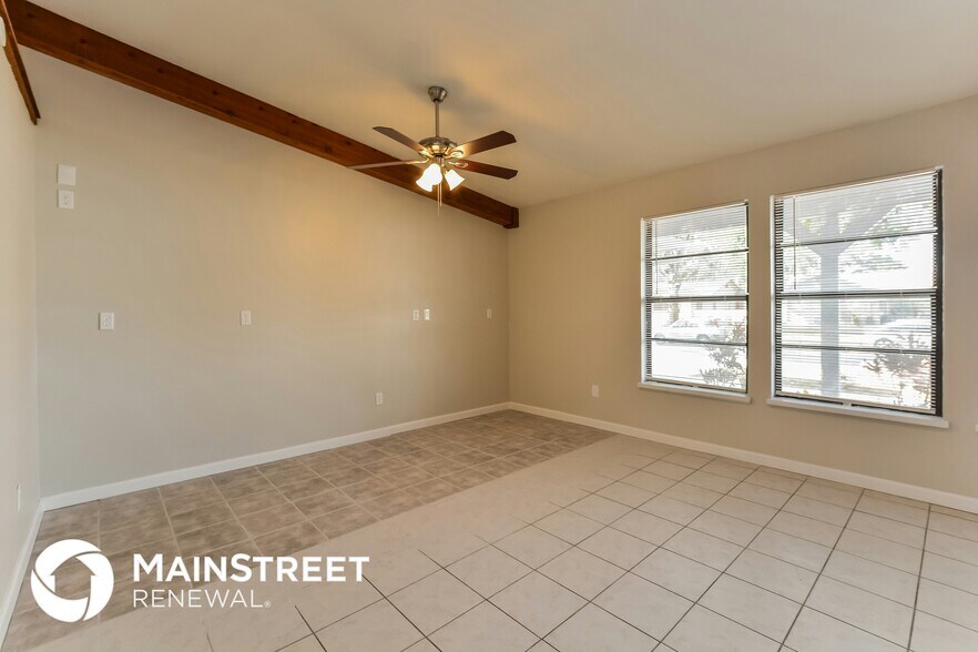 Building Photo - 364 Sagewood Dr