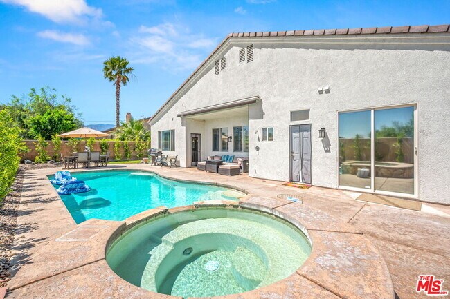 Building Photo - 3260 N Avenida San Gabriel Rd