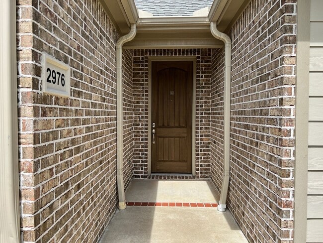 Building Photo - 2976 Elkton Trail