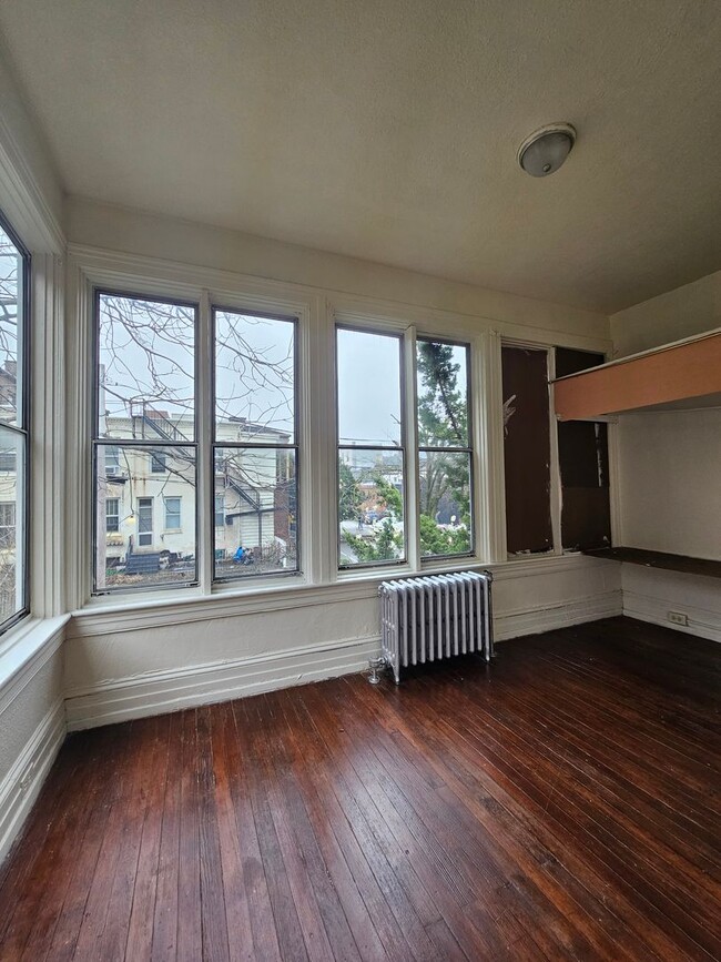 Building Photo - 152 E Philadelphia St