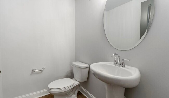 Building Photo - 5918 Ardrey Kell Rd