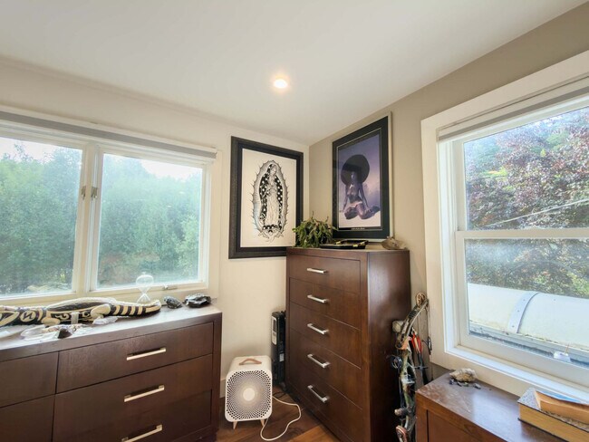 Building Photo - 30 Barranca Rd