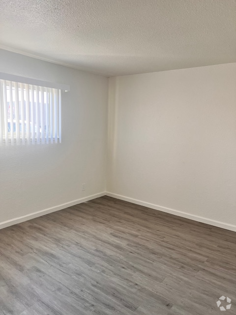Building Photo - 1350 Crowley Ln